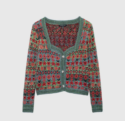 Retro Jacquard Knitted
Floral Sweater
